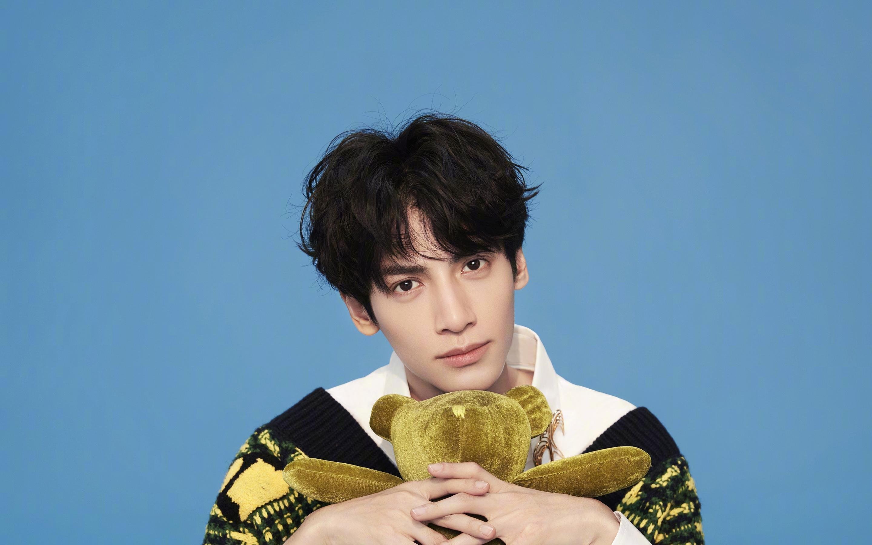 乐鱼体育在线登录-本菲卡前锋贡萨洛·拉莫斯完成致胜一球