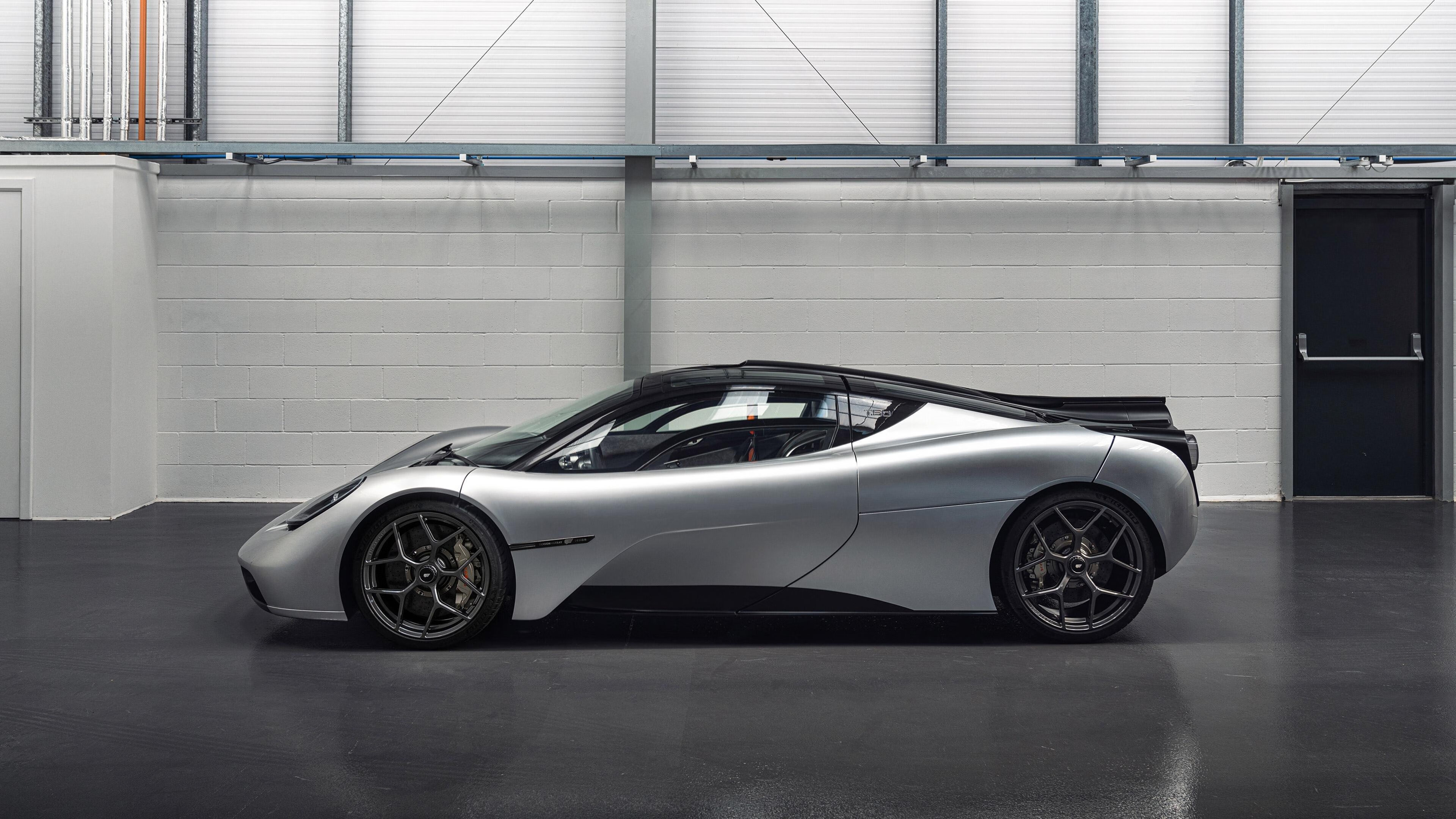 乐鱼体育app下载地址-赫塔菲中场联合防守压制对方核心控球，赫塔菲对菲尔特