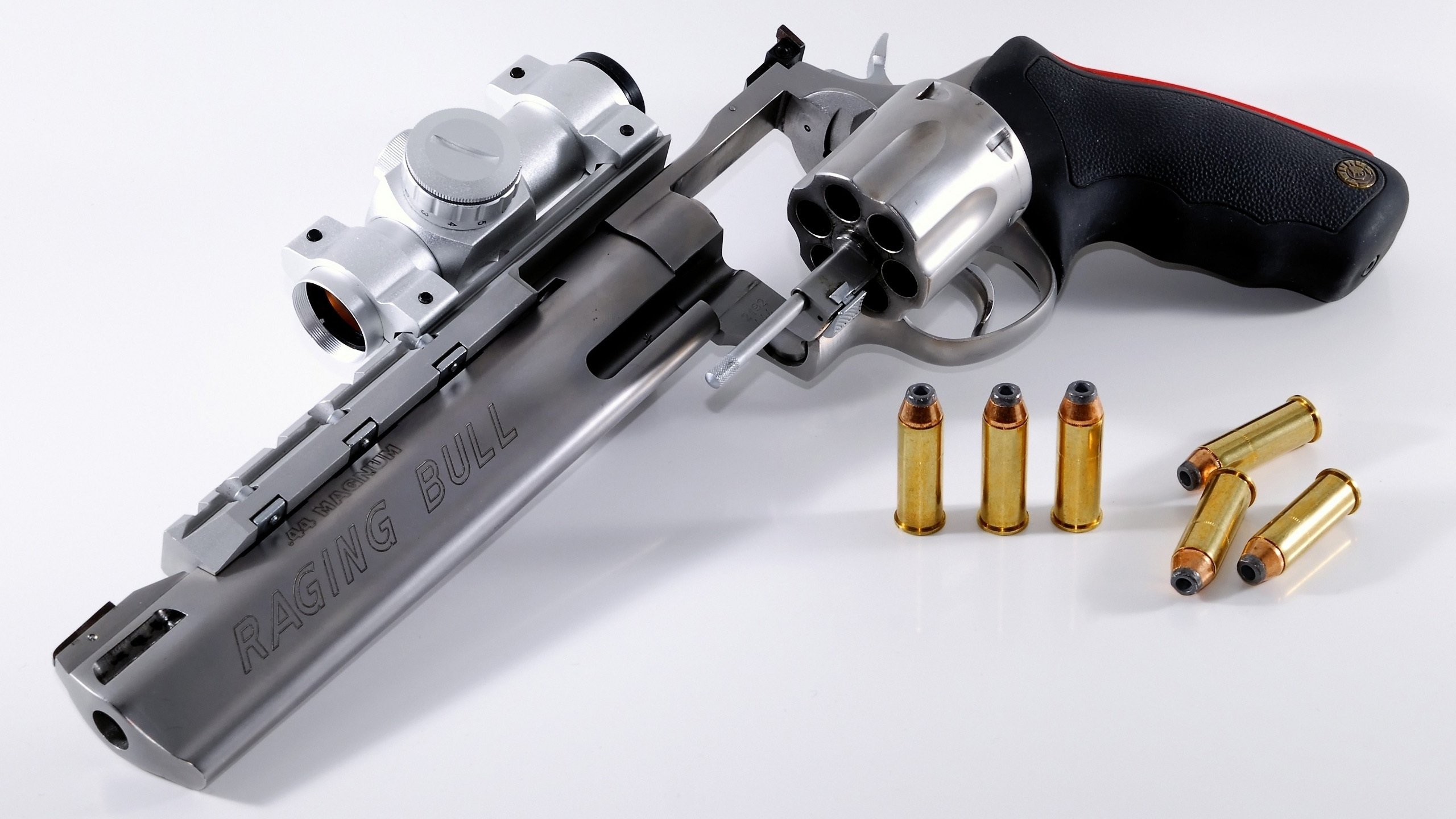 乐鱼体育官网-轻艇马拉松迎多国强手，水上对决看点足，2021陆上赛艇马拉松