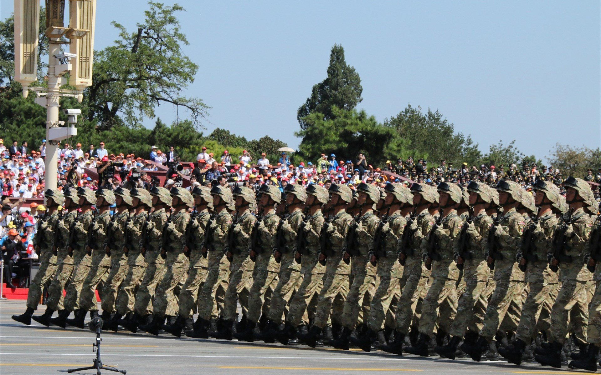 乐鱼体育官网入口-“胡利安·门德斯的进攻速度与球场掌控力，成就阿根廷美洲狮队的新未来”